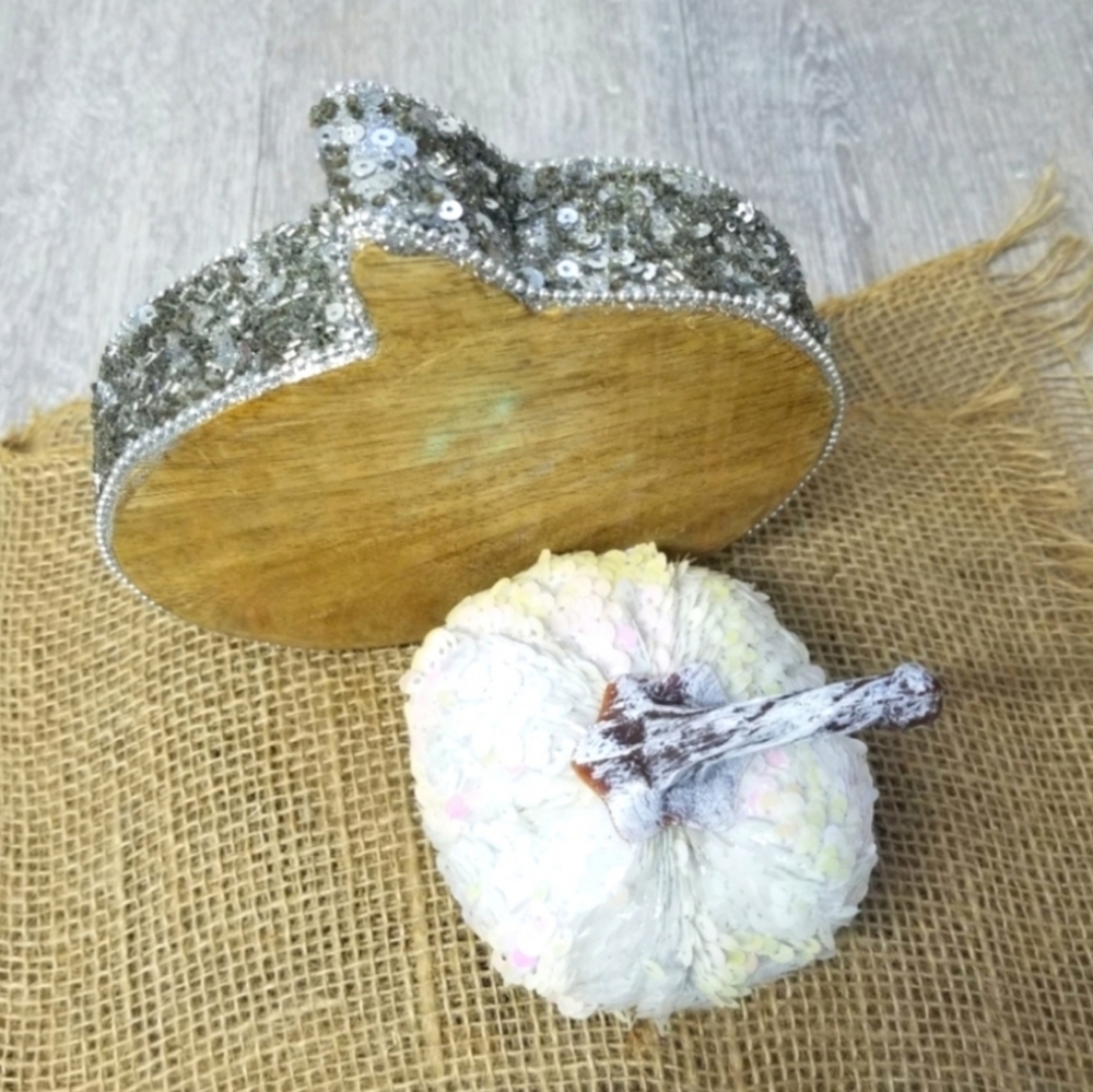 Sparkly Fall decor - Picture 3 of 9